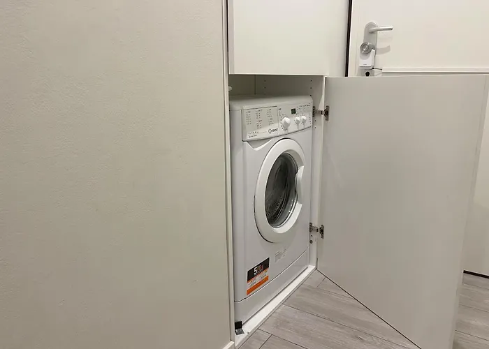 Woods - Self Check-in, Design District Apartmán